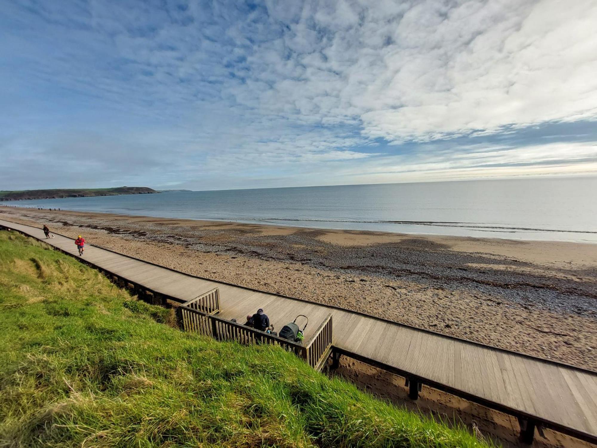 Sea Whispers - My Charming Costal Retreat In Youghal Exterior foto