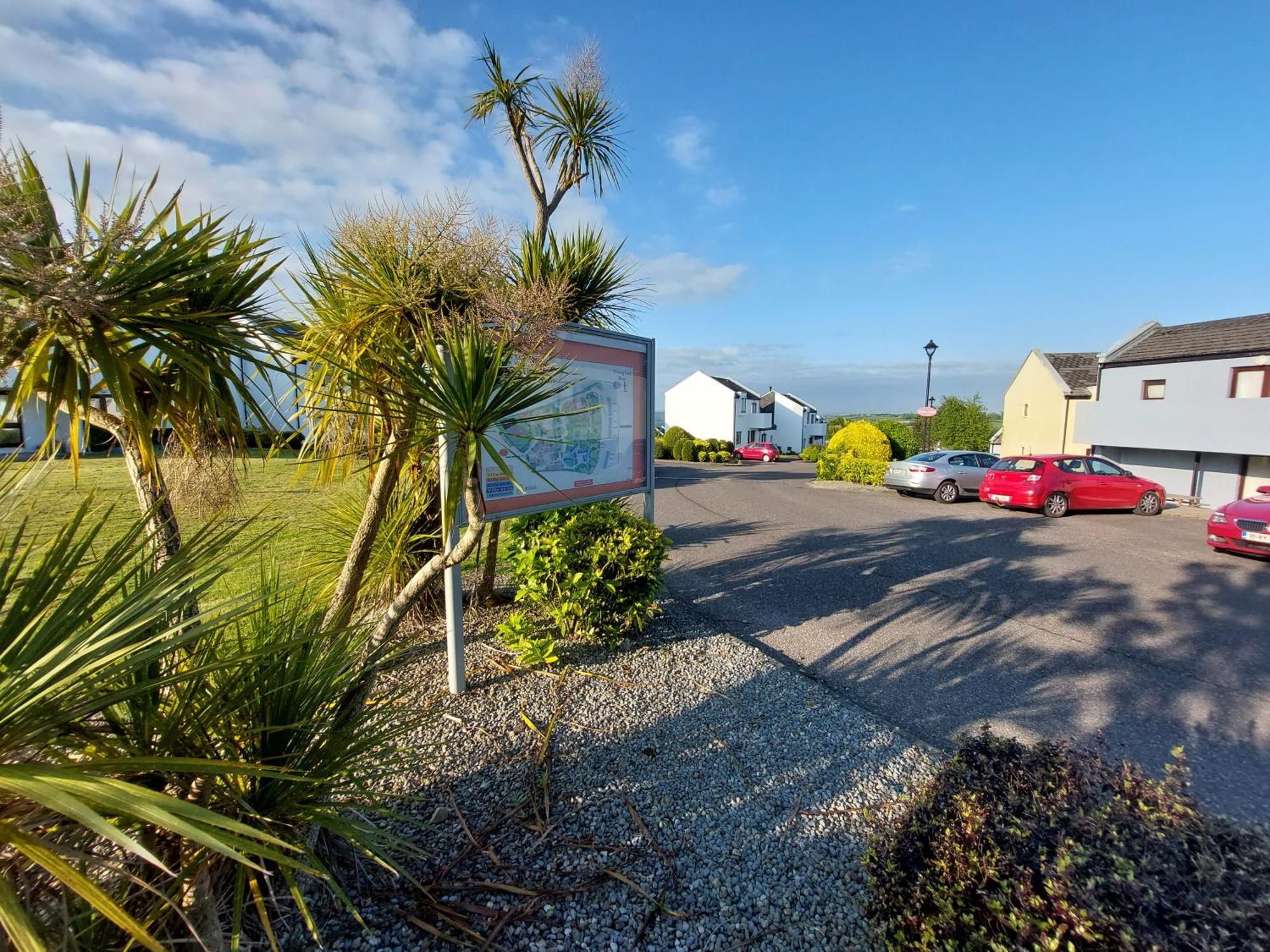 Sea Whispers - My Charming Costal Retreat In Youghal Exterior foto
