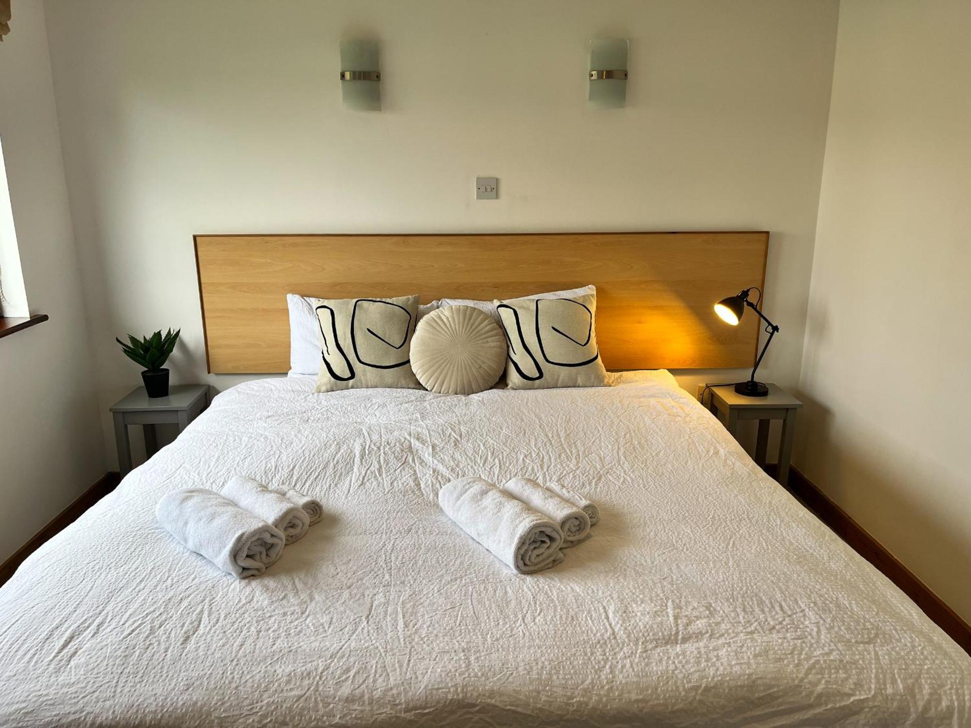 Sea Whispers - My Charming Costal Retreat In Youghal Exterior foto